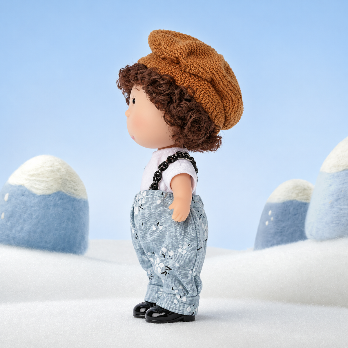 14cm MIA Potato Doll Keychain, Brown Curly Hair Knit Beret Floral Print Suspender Pants Vintage Style Backpack Charm Collector Gift