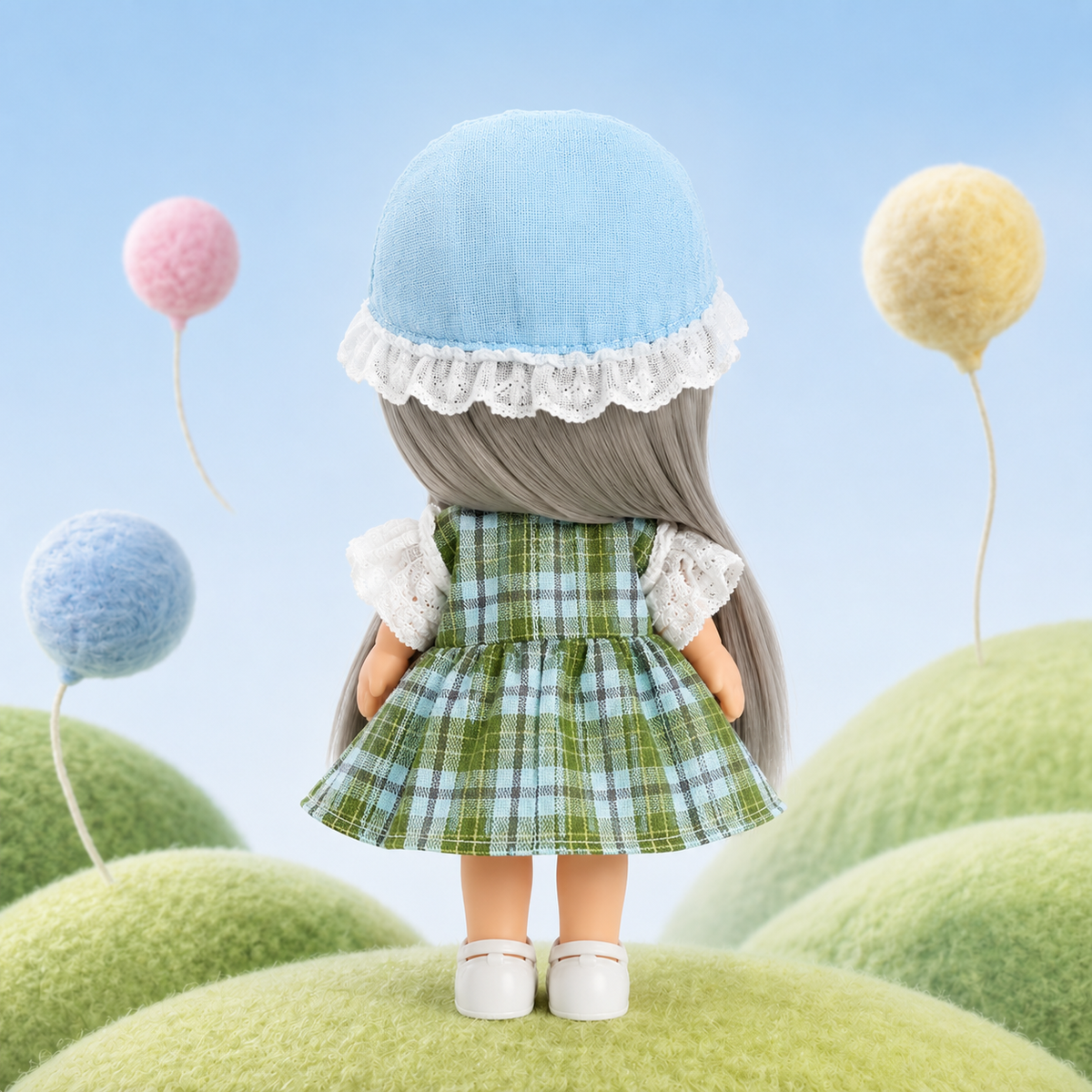 14cm MIA Potato Doll Keychain, Lace Bonnet Plaid Lace Dress Cottage Style Backpack Charm Holiday Gift for Girls
